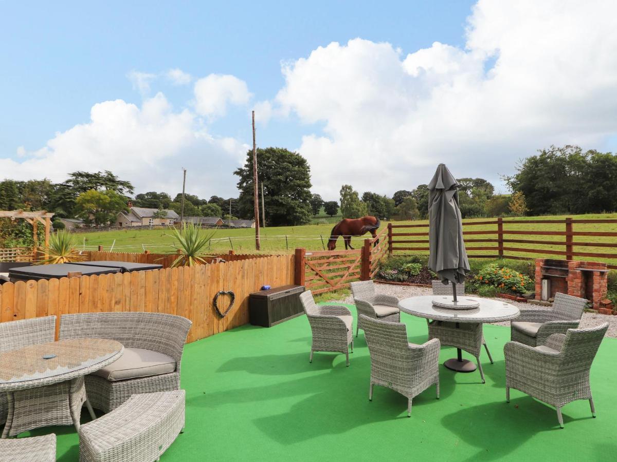Villa Nant Y Celyn Ruthin Exterior foto