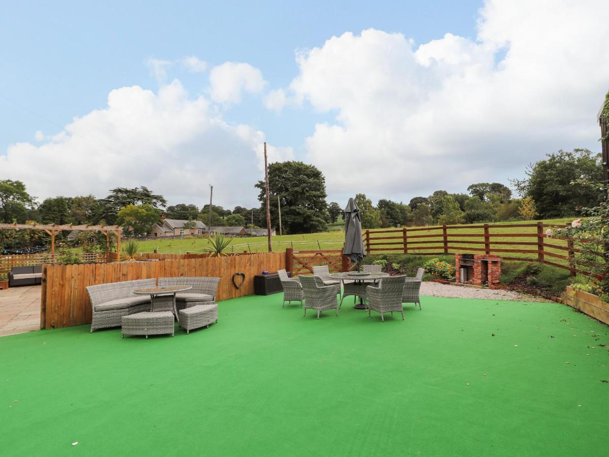 Villa Nant Y Celyn Ruthin Exterior foto